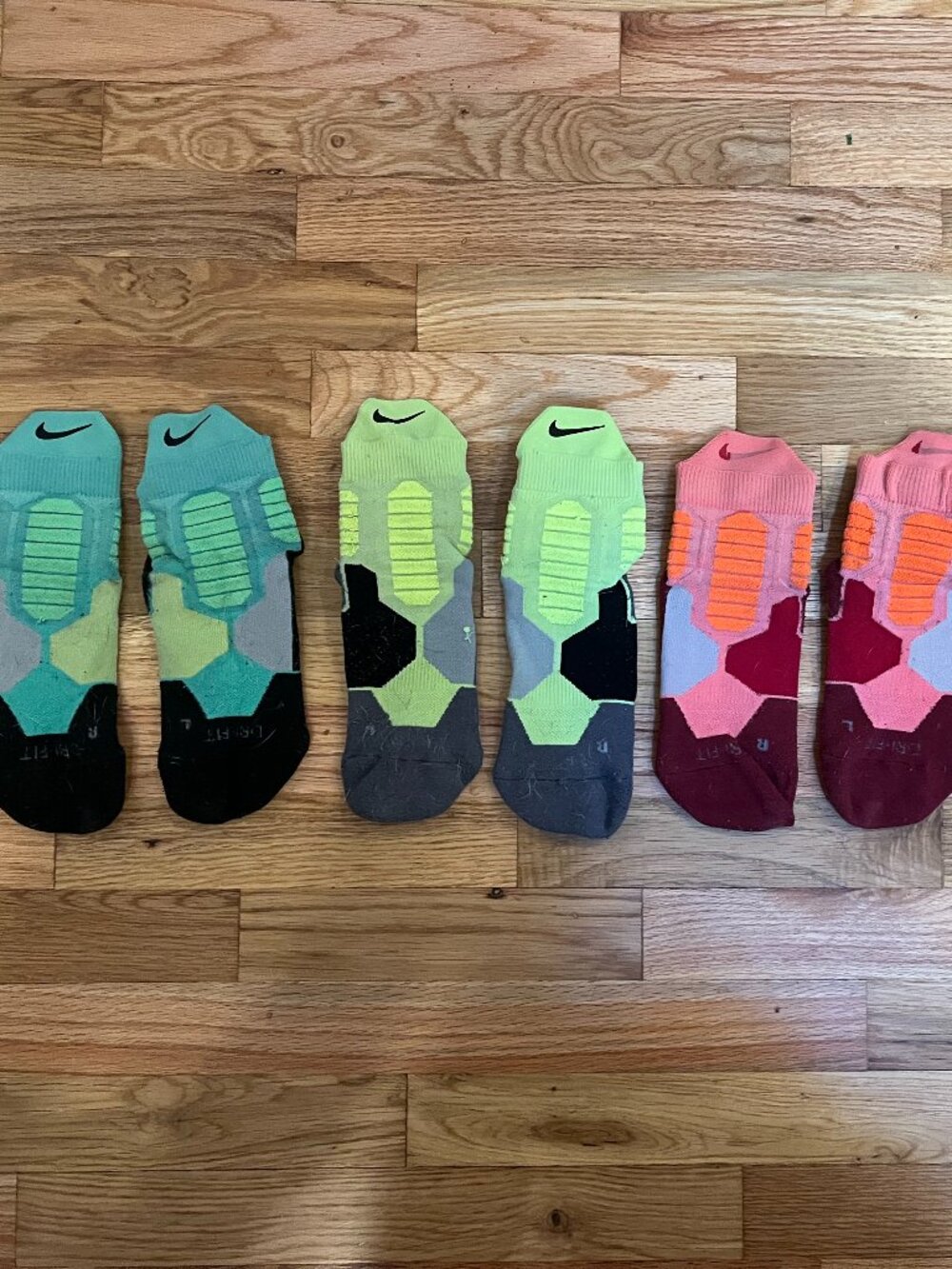 Lot of 3 pairs Men's Used Medium 6-8 Nike Hyper Elite Basketball Quarter Socks